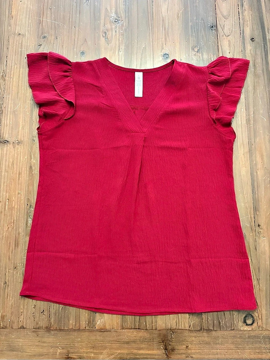 Bebonnie Tops - Bebonnie Crimson Red Crinkle Pleated V-Neck Flutter Sleeve Blouse L